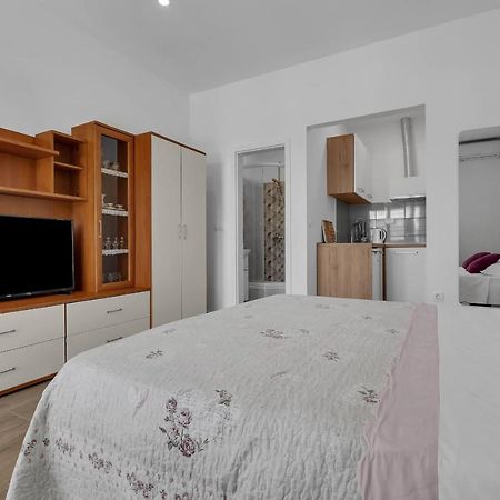 Sea Breeze Studios Tučepi Εξωτερικό φωτογραφία